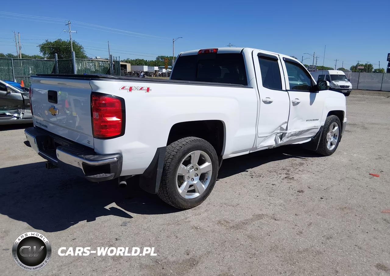 2015 Chevrolet Silverado 1500 1Lt VIN:1GCVKREC7FZ328575 - 4