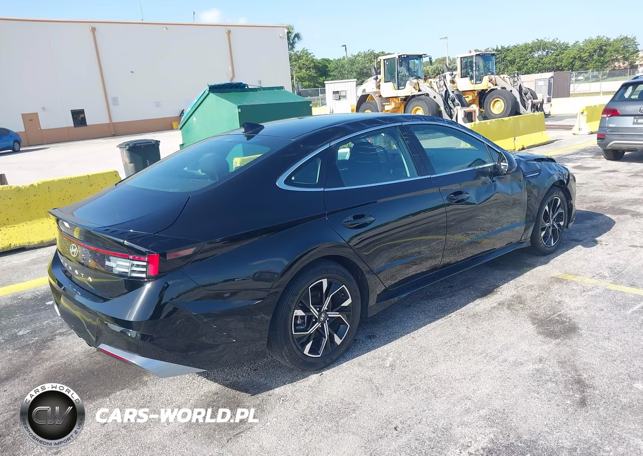 2025 Hyundai Sonata Sel VIN:KMHL64JAXSA482107 - 4
