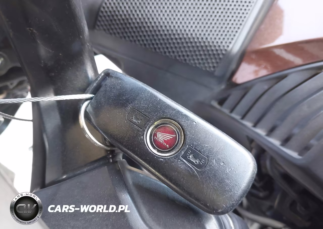 2018 Honda Gl1800 B VIN:JH2SC7913JK000463 - 11