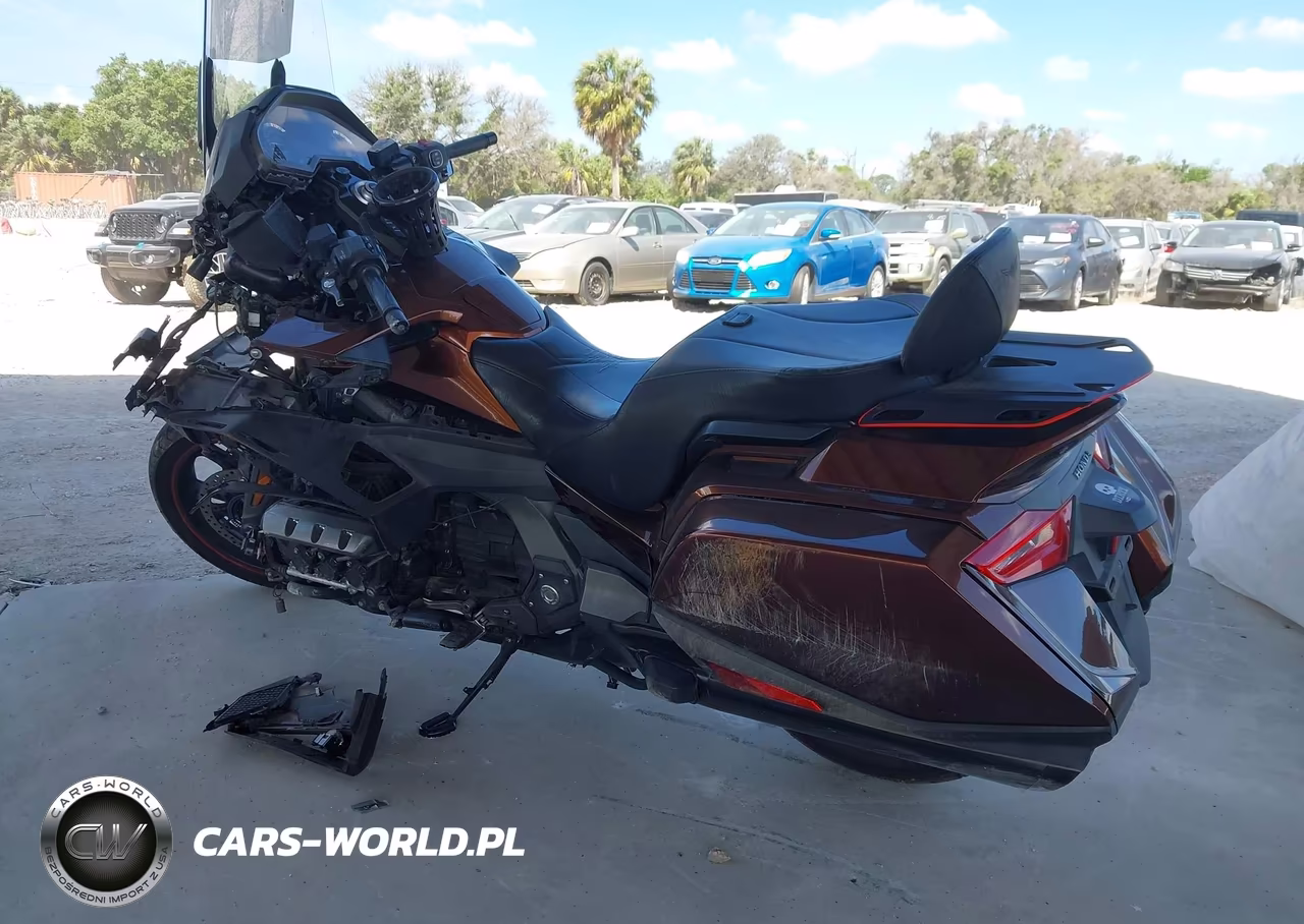 2018 Honda Gl1800 B VIN:JH2SC7913JK000463 - 3