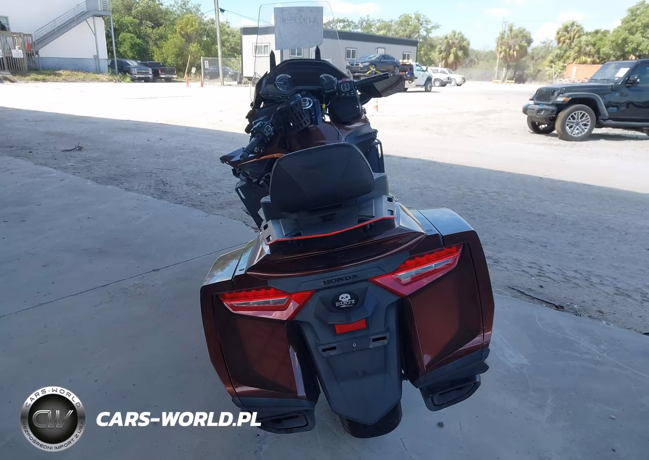 2018 Honda Gl1800 B VIN:JH2SC7913JK000463 - 6