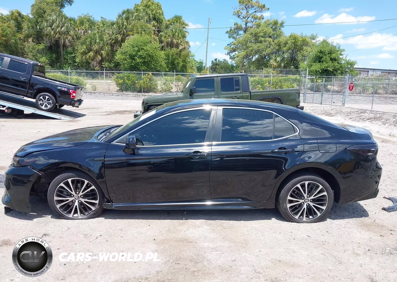 2018 Toyota Camry Se VIN:4T1B11HK7JU630038 - 14