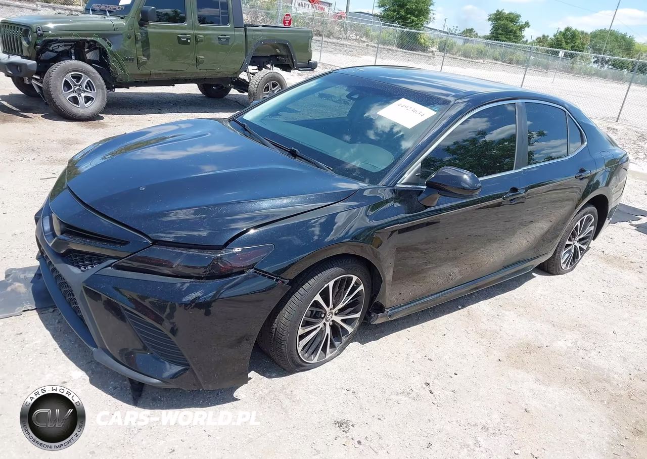 2018 Toyota Camry Se VIN:4T1B11HK7JU630038 - 2