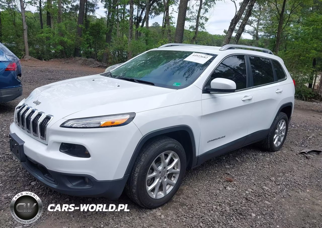 2017 Jeep Cherokee Latitude Fwd VIN:1C4PJLCB8HW573988 - 2