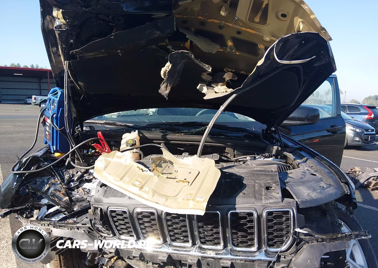 2023 Jeep Grand Cherokee Laredo 4X4 VIN:1C4RJHAG7PC530358 - 10