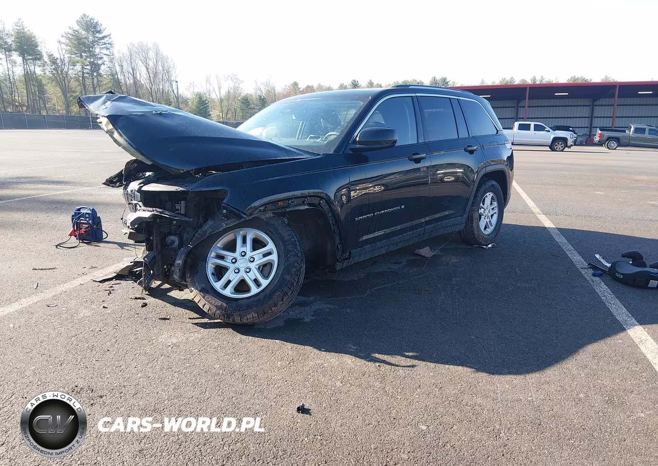 2023 Jeep Grand Cherokee Laredo 4X4 VIN:1C4RJHAG7PC530358 - 2
