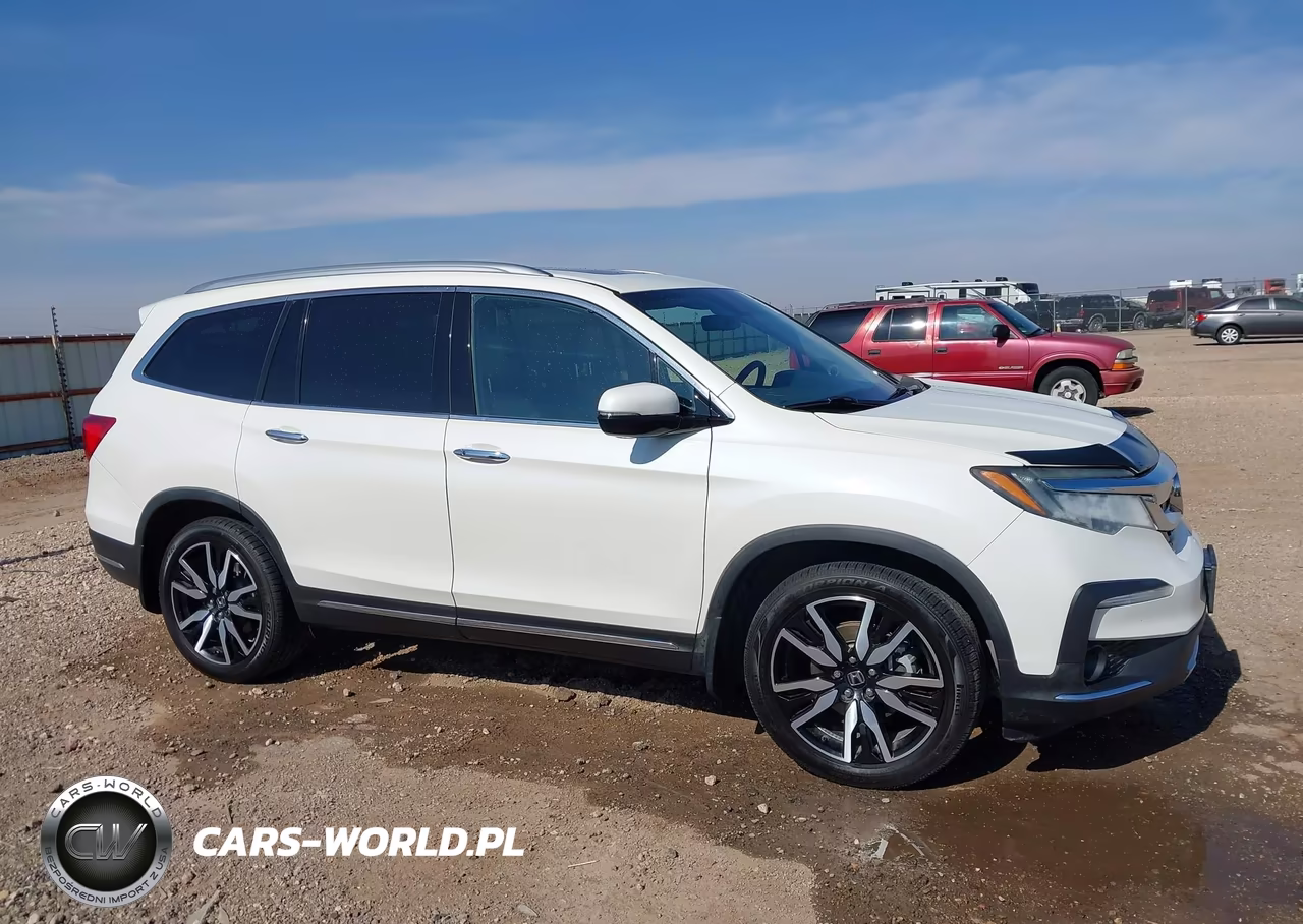 2019 Honda Pilot Touring VIN:5FNYF6H67KB002068 - 13