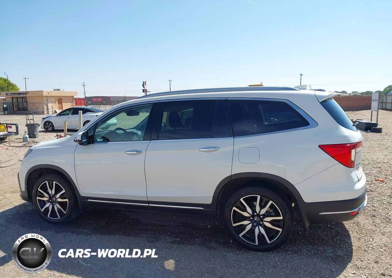 2019 Honda Pilot Touring VIN:5FNYF6H67KB002068 - 14