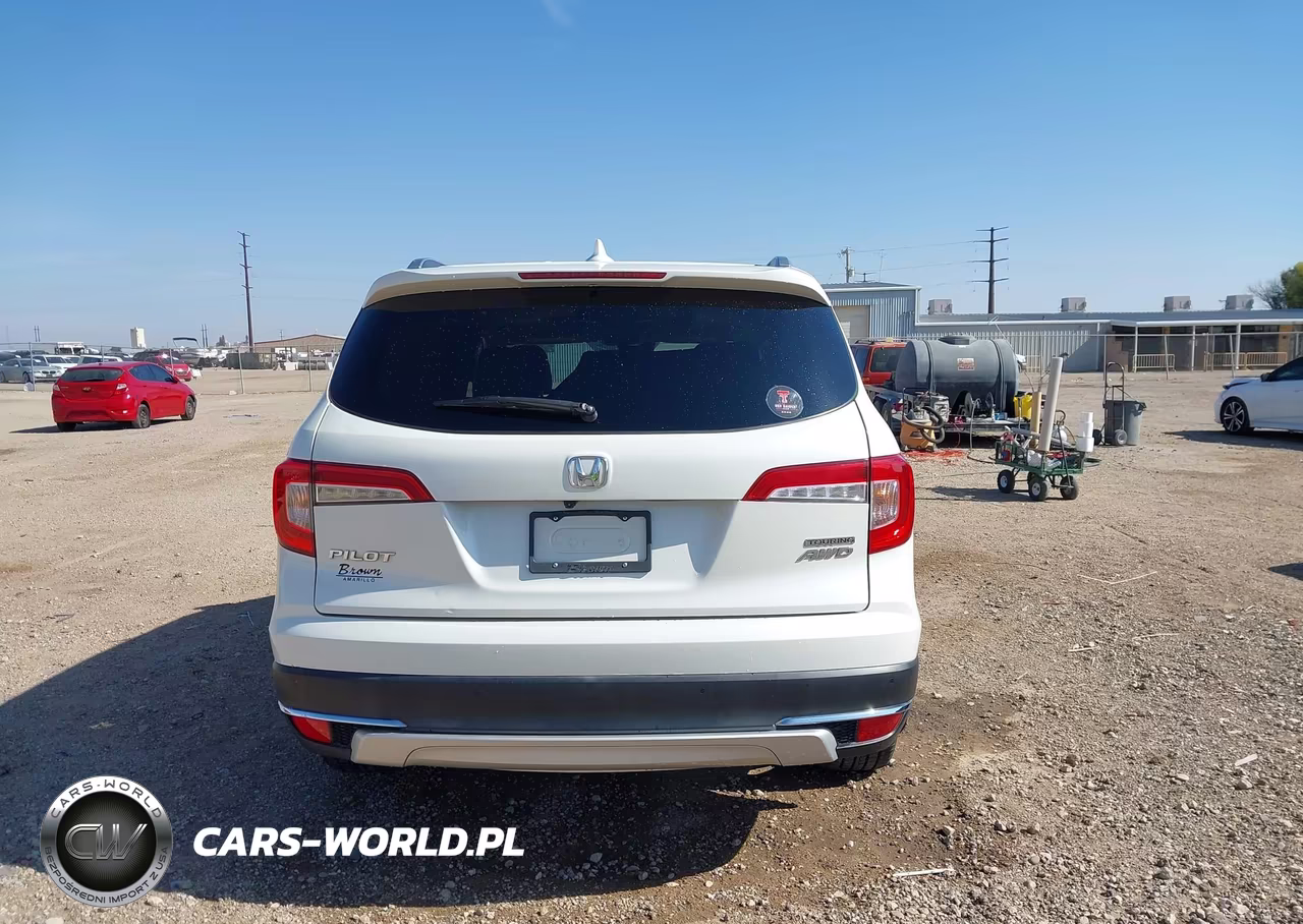 2019 Honda Pilot Touring VIN:5FNYF6H67KB002068 - 16