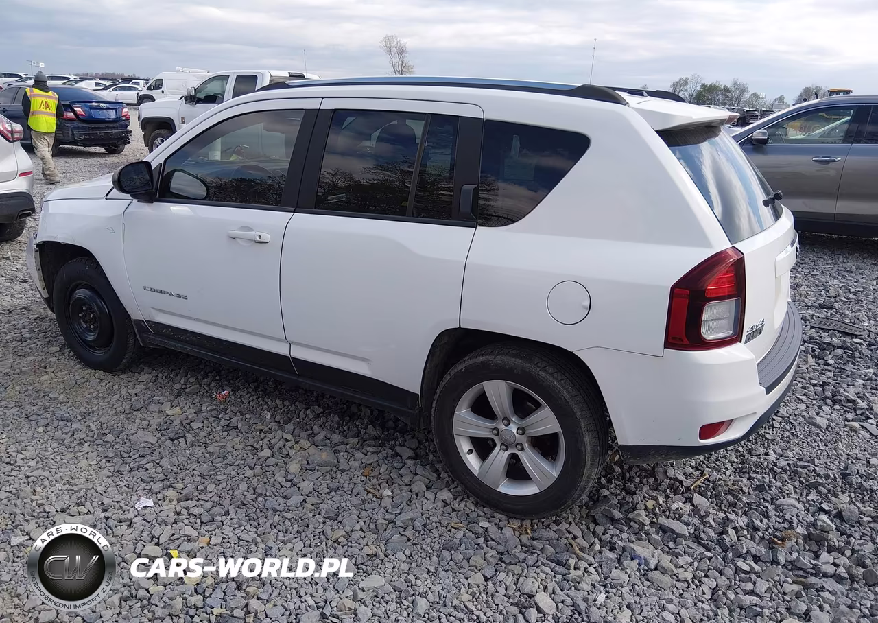 2014 Jeep Compass Sport VIN:1C4NJDBB4ED661250 - 3