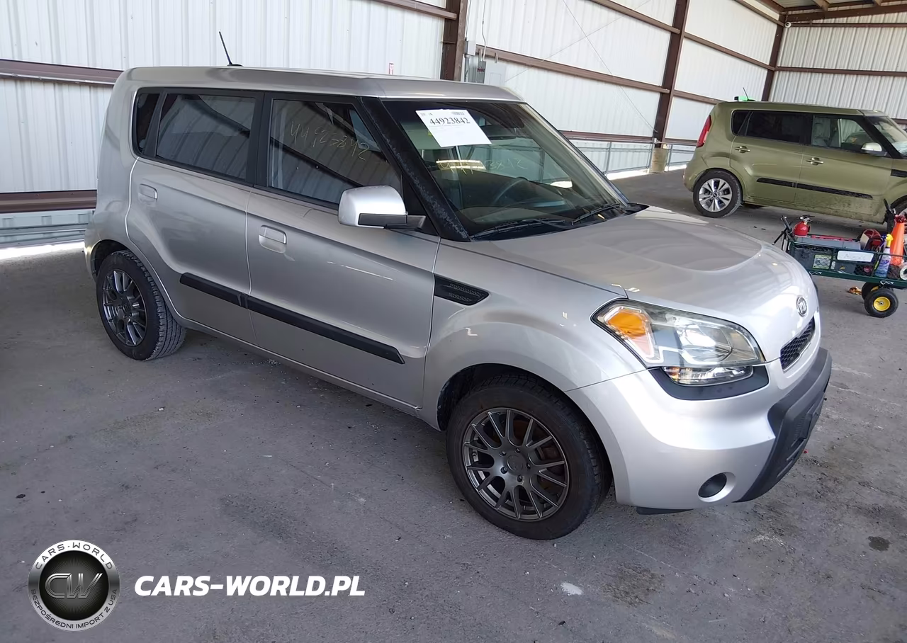 2010 Kia Soul +