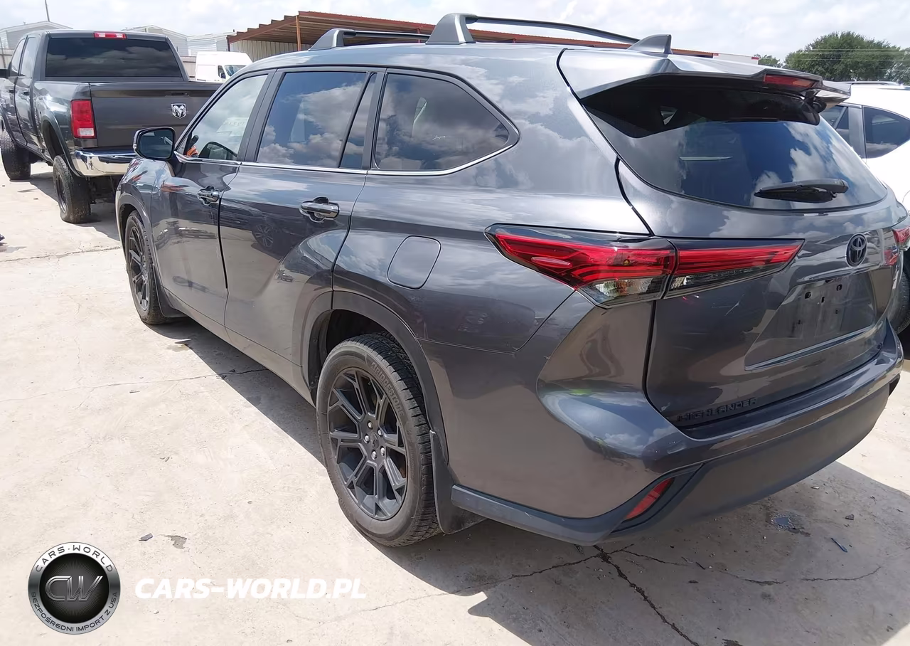 2023 Toyota Highlander Le VIN:5TDKDRAHXPS017580 - 3