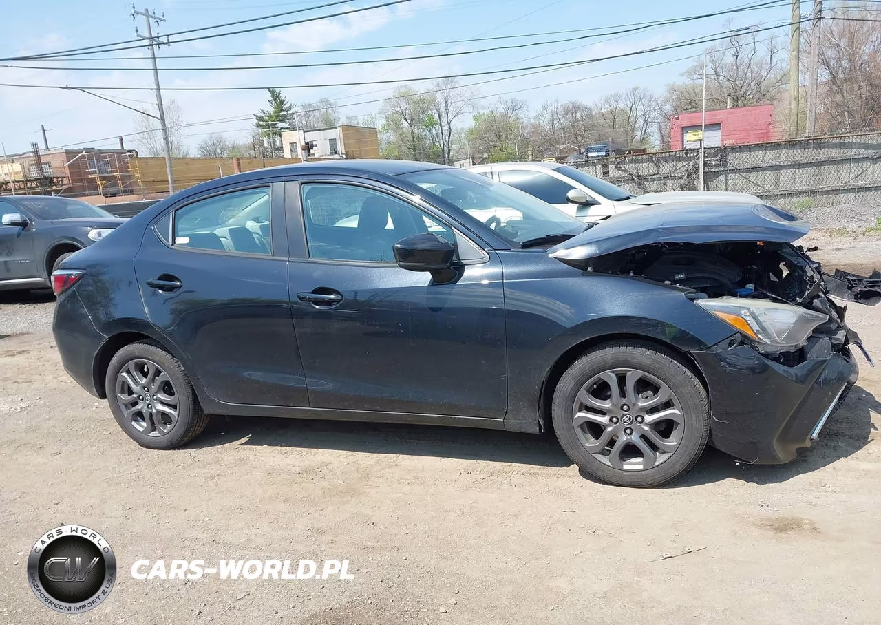 2019 Toyota Yaris Le VIN:3MYDLBYV3KY506887 - 13