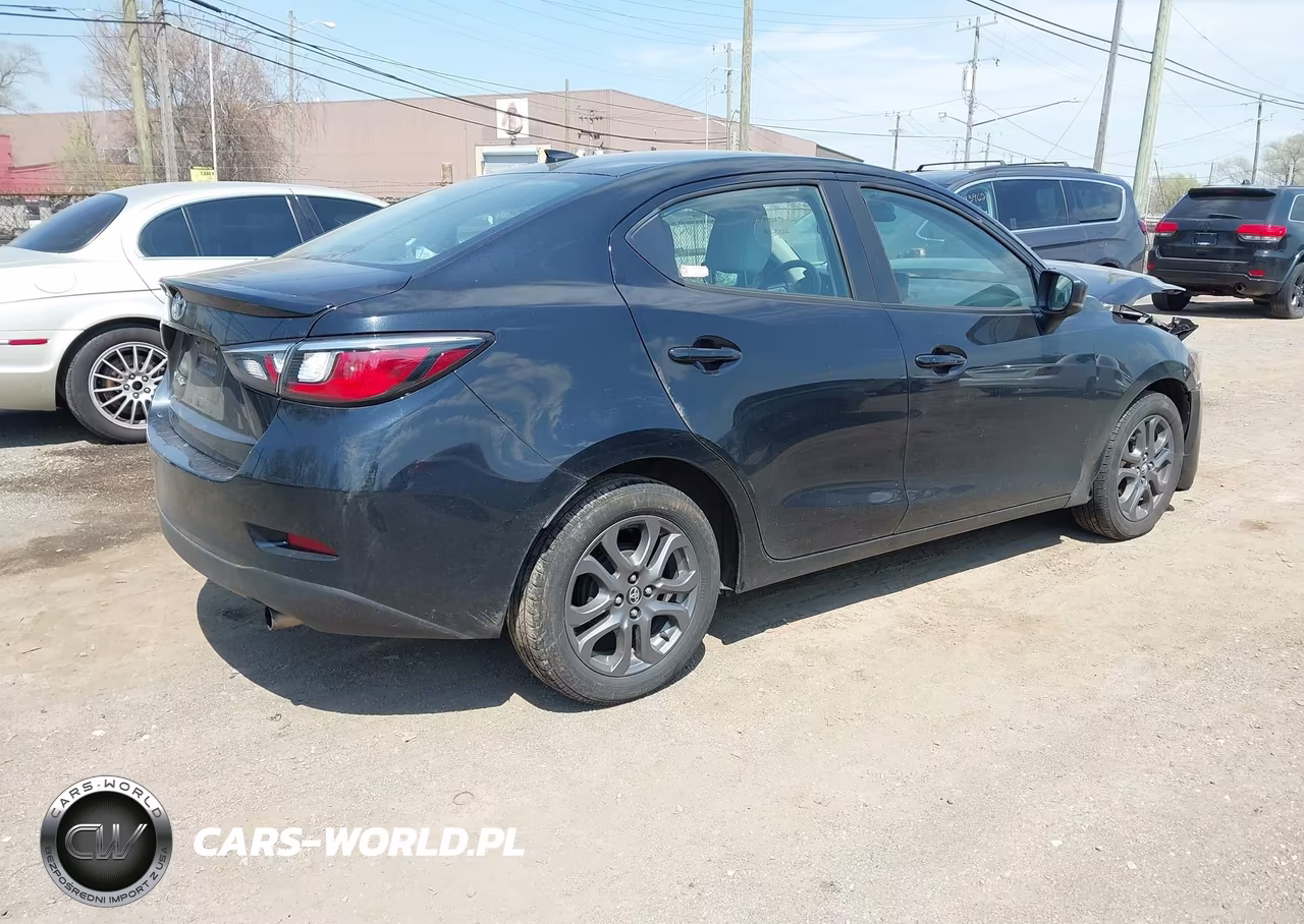 2019 Toyota Yaris Le VIN:3MYDLBYV3KY506887 - 4
