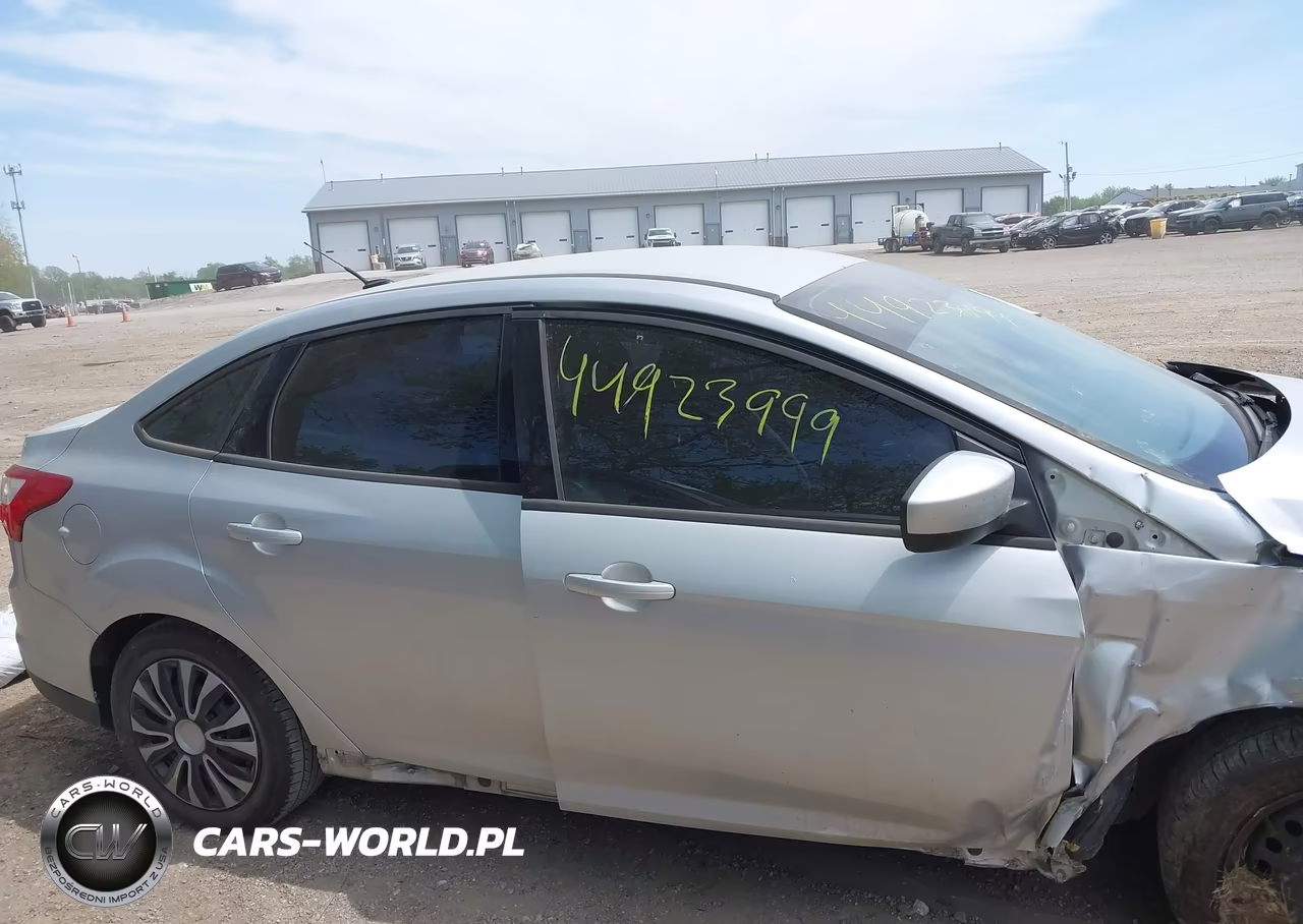 2012 Ford Focus Se VIN:1FAHP3F21CL414177 - 13