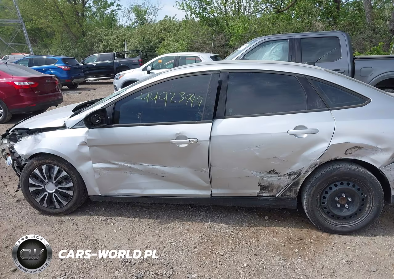 2012 Ford Focus Se VIN:1FAHP3F21CL414177 - 14