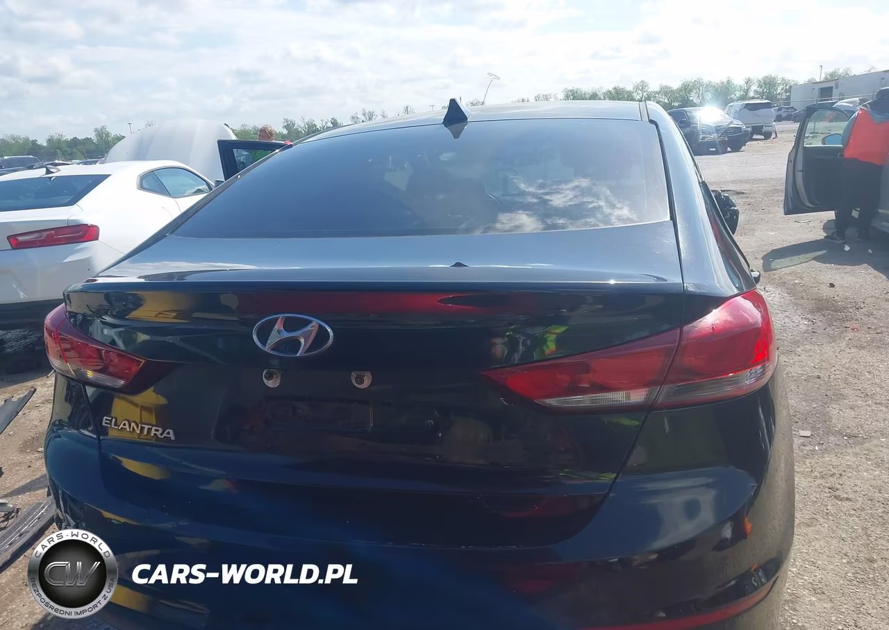 2018 Hyundai Elantra Sel VIN:5NPD84LF4JH234891 - 17