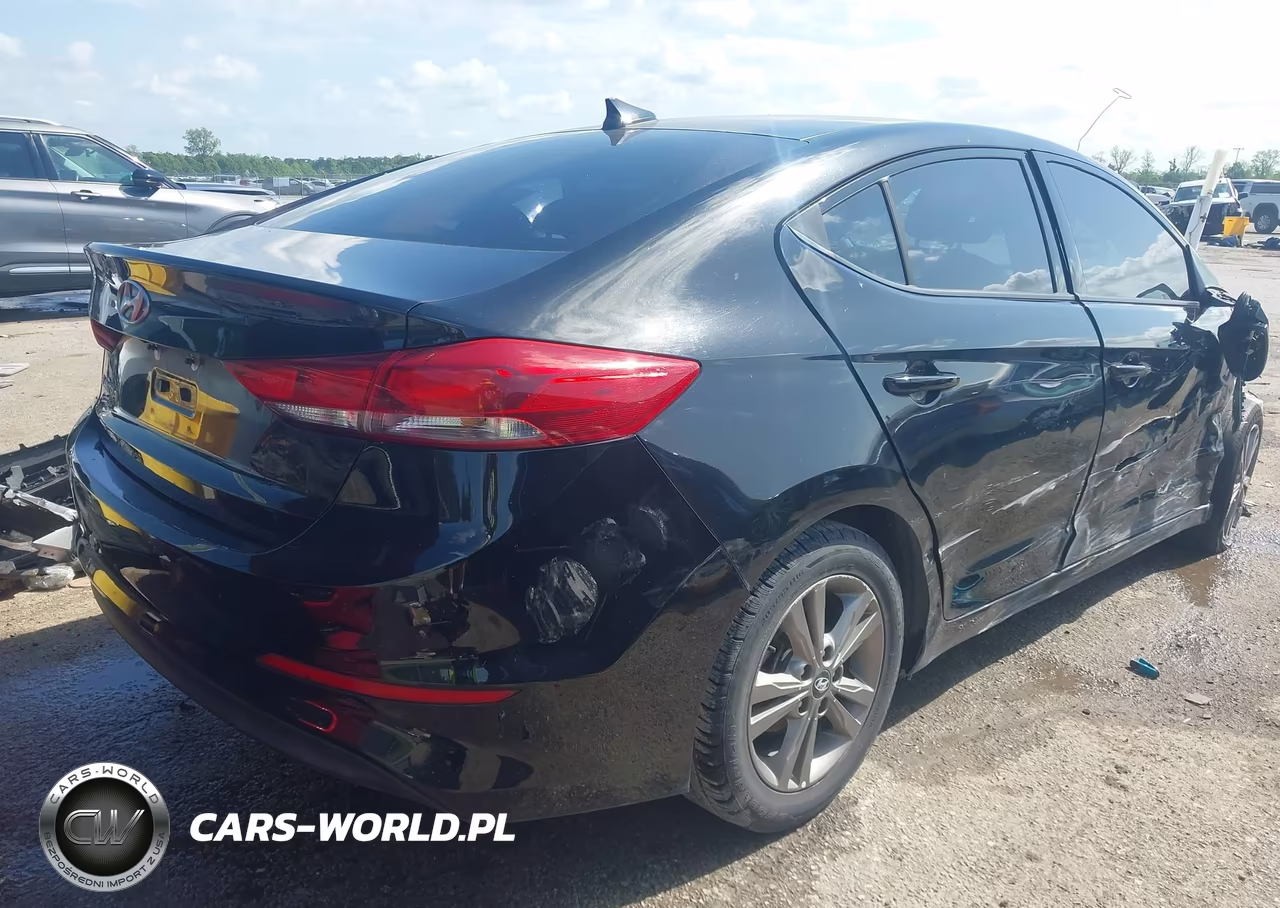2018 Hyundai Elantra Sel VIN:5NPD84LF4JH234891 - 4