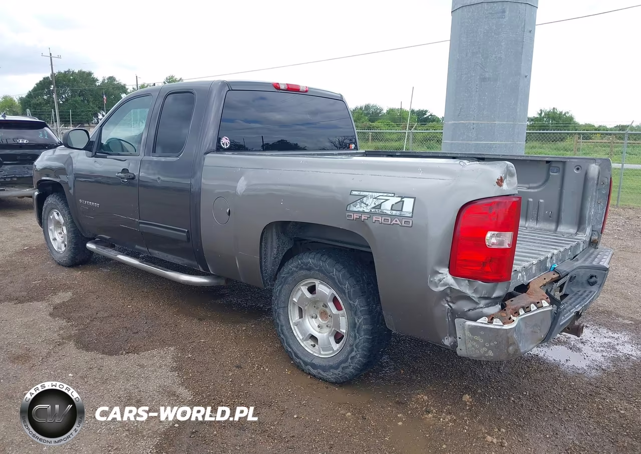 2010 Chevrolet Silverado 1500 Lt VIN:1GCSKSE35AZ114753 - 3