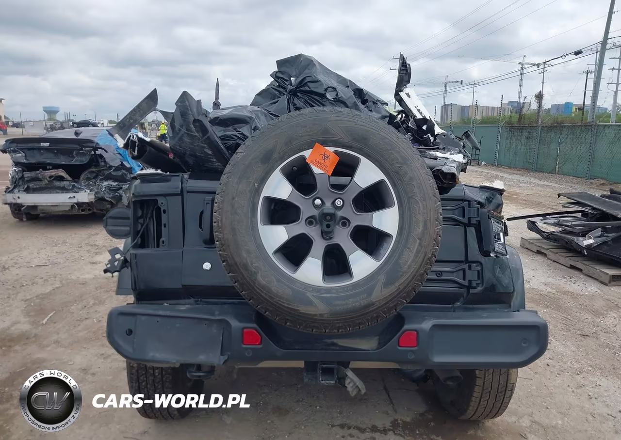 2019 Jeep Wrangler Unlimited Sahara 4X4 VIN:1C4HJXEG7KW572360 - 16