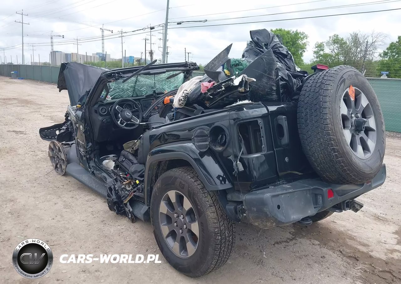 2019 Jeep Wrangler Unlimited Sahara 4X4 VIN:1C4HJXEG7KW572360 - 3