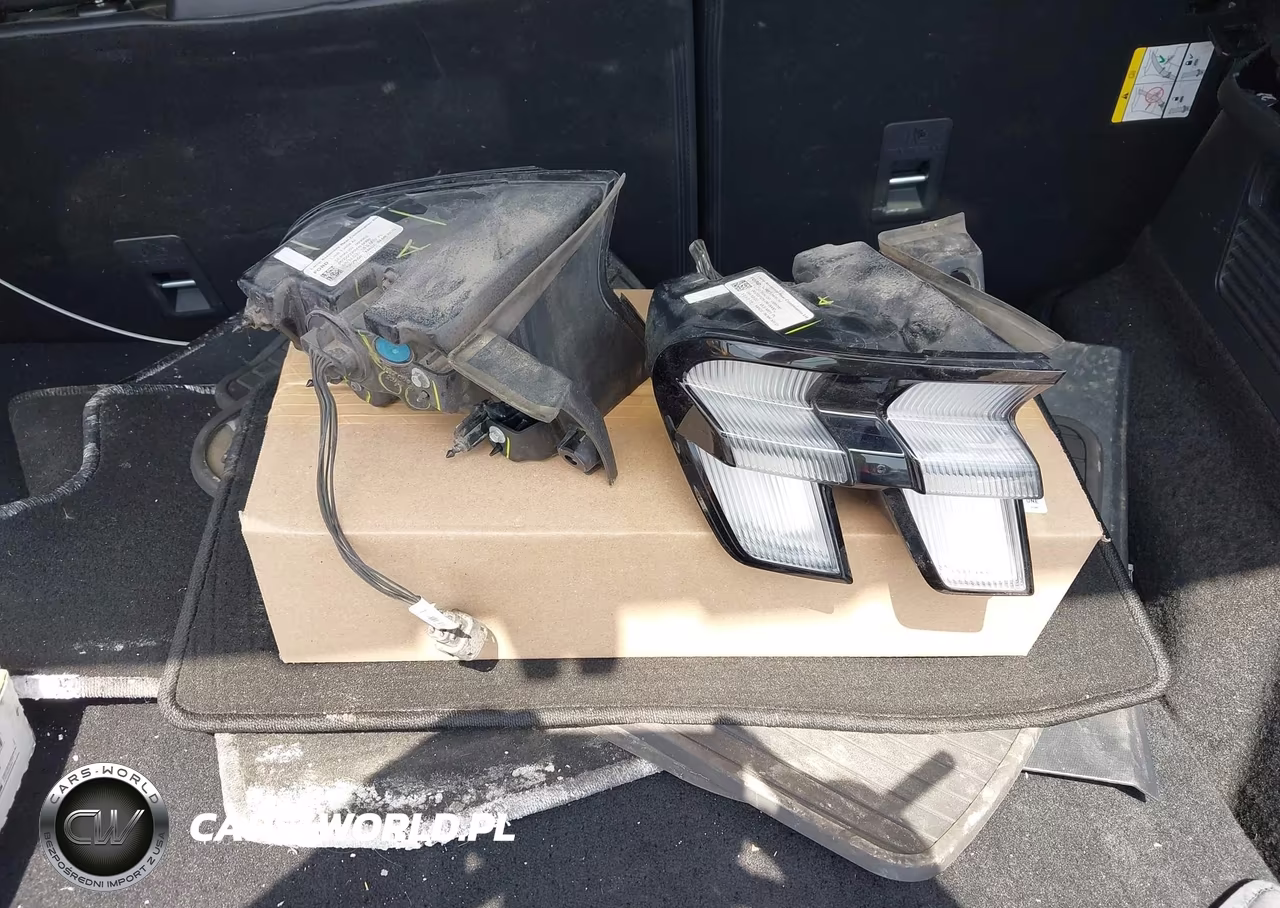 2022 Ford Mustang Mach-E Select VIN:3FMTK1SS6NMA20426 - 12