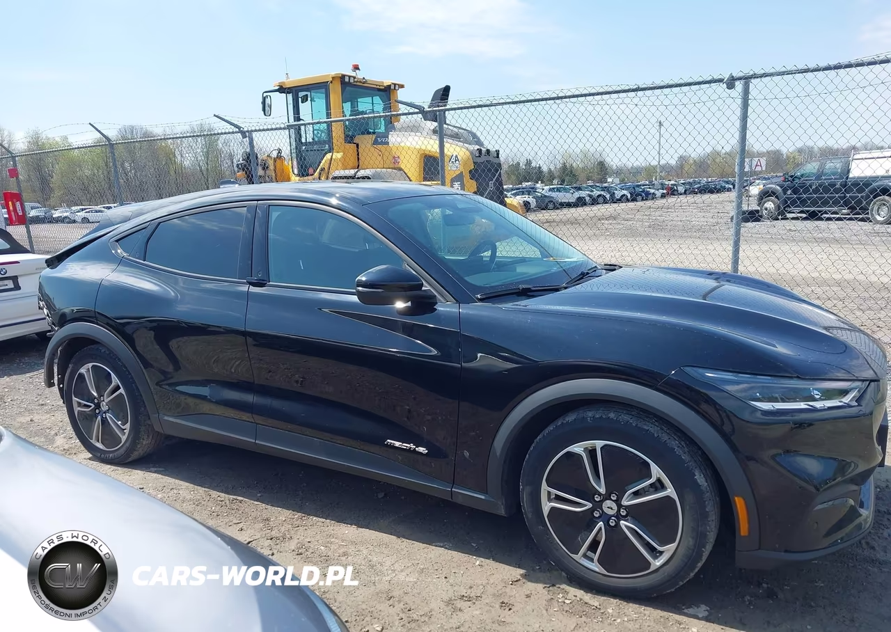 2022 Ford Mustang Mach-E Select VIN:3FMTK1SS6NMA20426 - 14