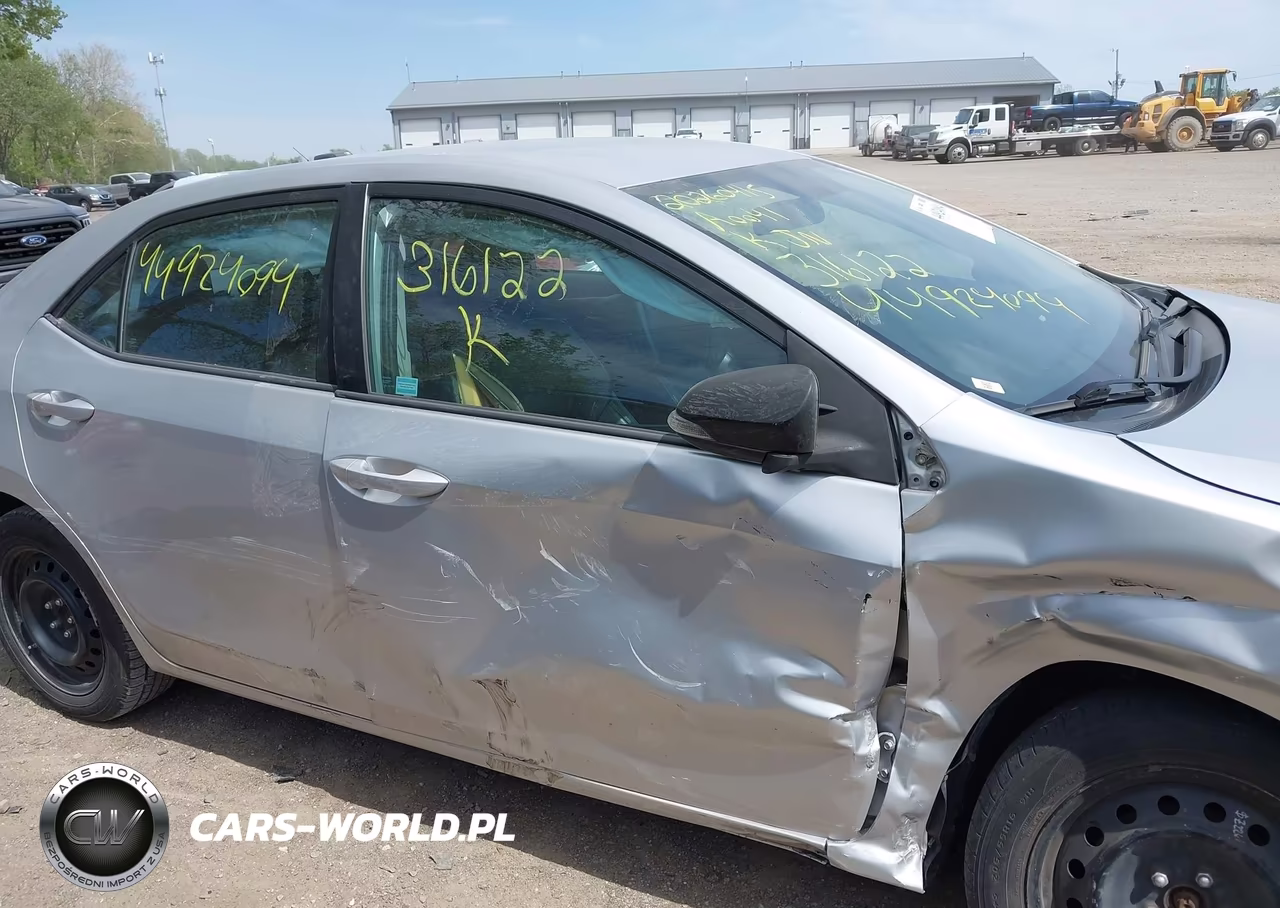 2015 Toyota Corolla S VIN:5YFBURHE3FP316122 - 13