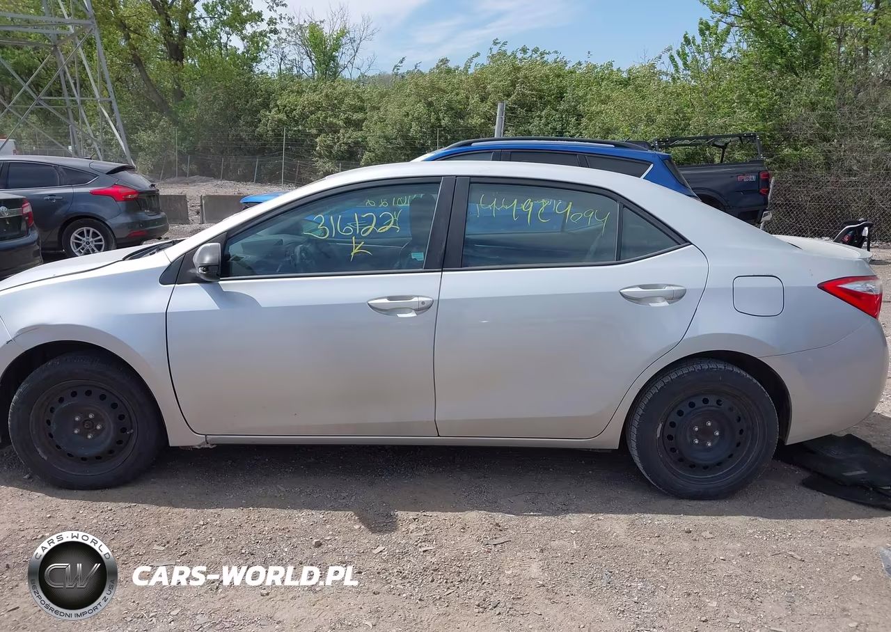 2015 Toyota Corolla S VIN:5YFBURHE3FP316122 - 14