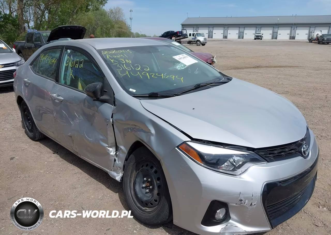 2015 Toyota Corolla S VIN:5YFBURHE3FP316122 - 6