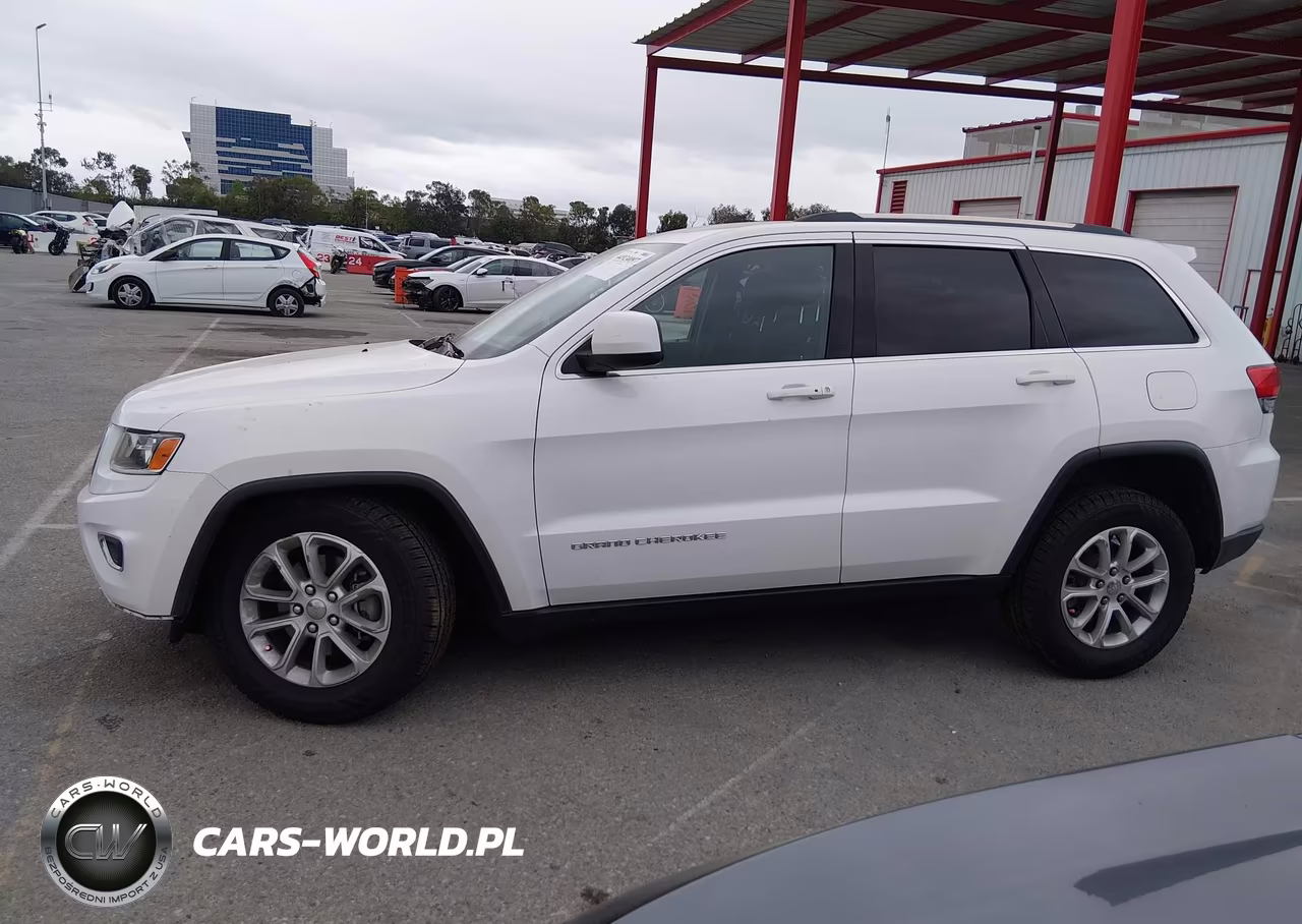 2016 Jeep Grand Cherokee Laredo VIN:1C4RJEAG2GC415598 - 14