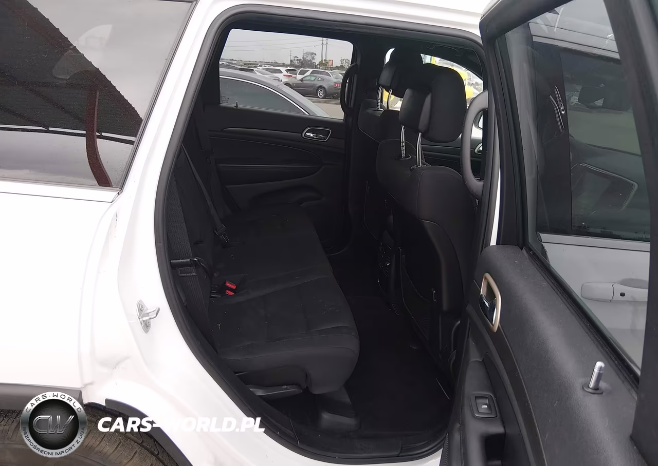 2016 Jeep Grand Cherokee Laredo VIN:1C4RJEAG2GC415598 - 8