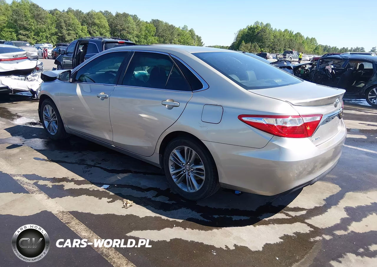2016 Toyota Camry Se VIN:4T1BF1FK9GU188974 - 3