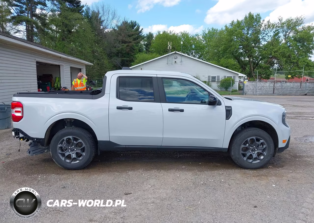 2025 Ford Maverick Xlt VIN:3FTTW8JA9SRB74377 - 13