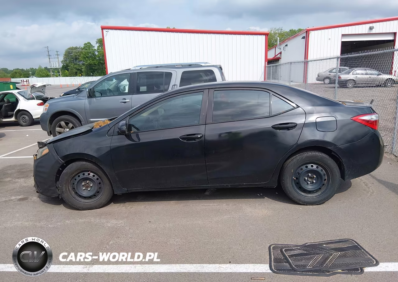 2015 Toyota Corolla Le VIN:5YFBURHE3FP324334 - 14