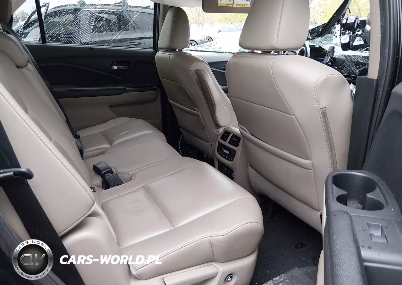 2019 Honda Pilot Touring VIN:5FNYF6H95KB051263 - 8