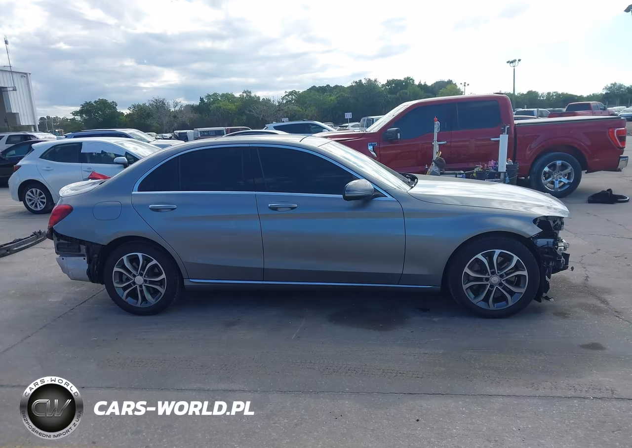 2016 Mercedes-Benz C 300 4Matic VIN:55SWF4KB3GU133425 - 14