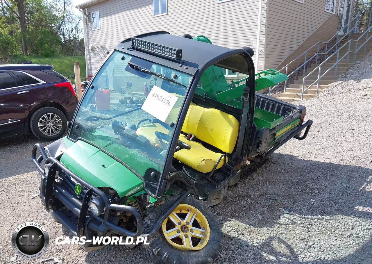 2013 John Deere Xuv835M Gator VIN:1M0825GEVDM064362 - 2