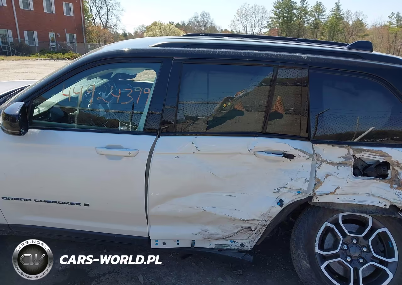 2023 Jeep Grand Cherokee 4Xe Trailhawk VIN:1C4RJYC63P8790991 - 14