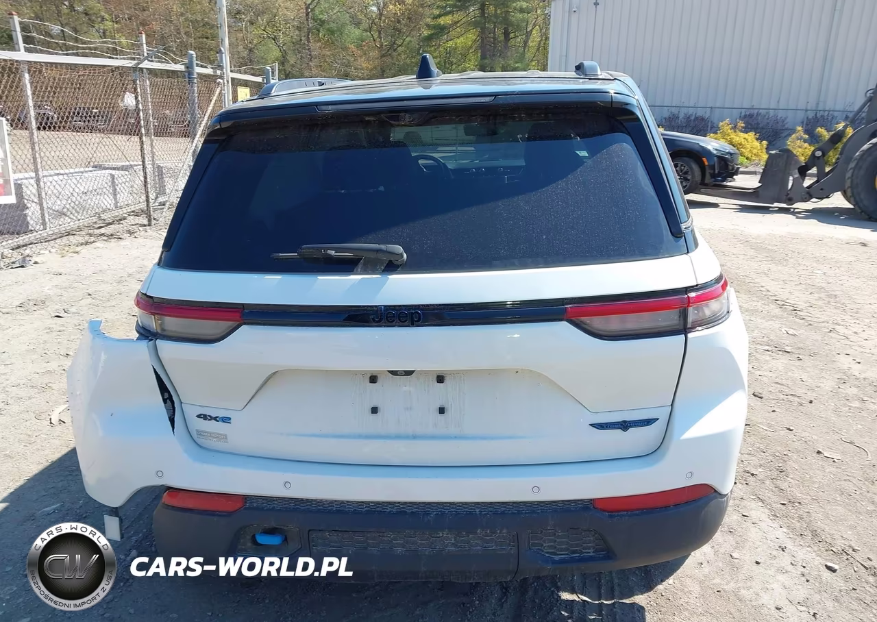 2023 Jeep Grand Cherokee 4Xe Trailhawk VIN:1C4RJYC63P8790991 - 16