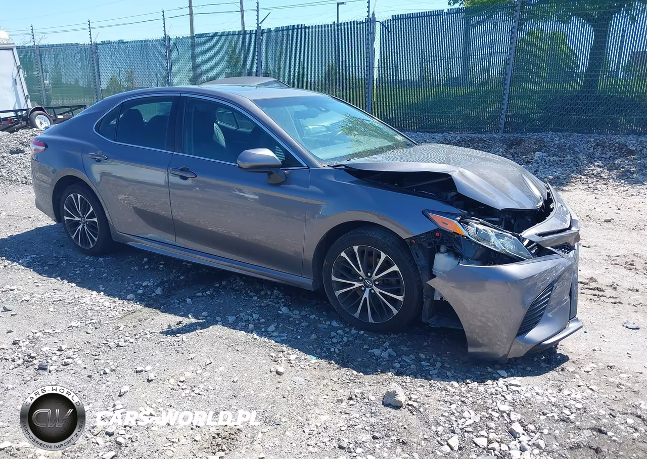2018 Toyota Camry Se – zdjęcie 1 z 15