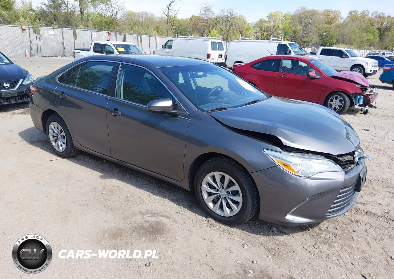2016 Toyota Camry Le – zdjęcie 1 z 22