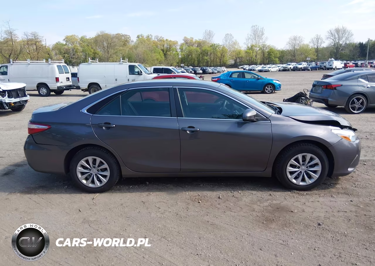 2016 Toyota Camry Le VIN:4T4BF1FK9GR540828 - 14