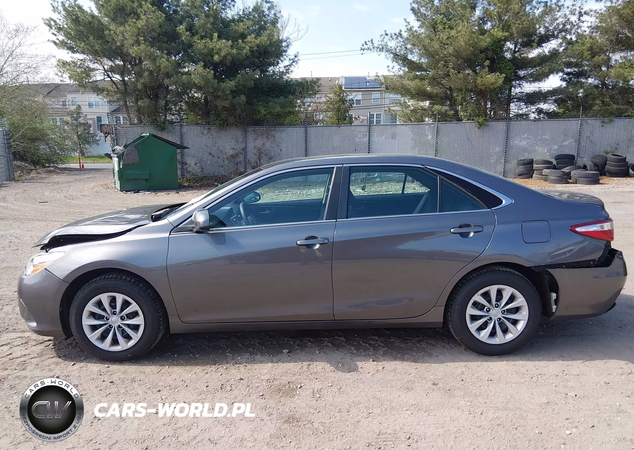 2016 Toyota Camry Le VIN:4T4BF1FK9GR540828 - 15