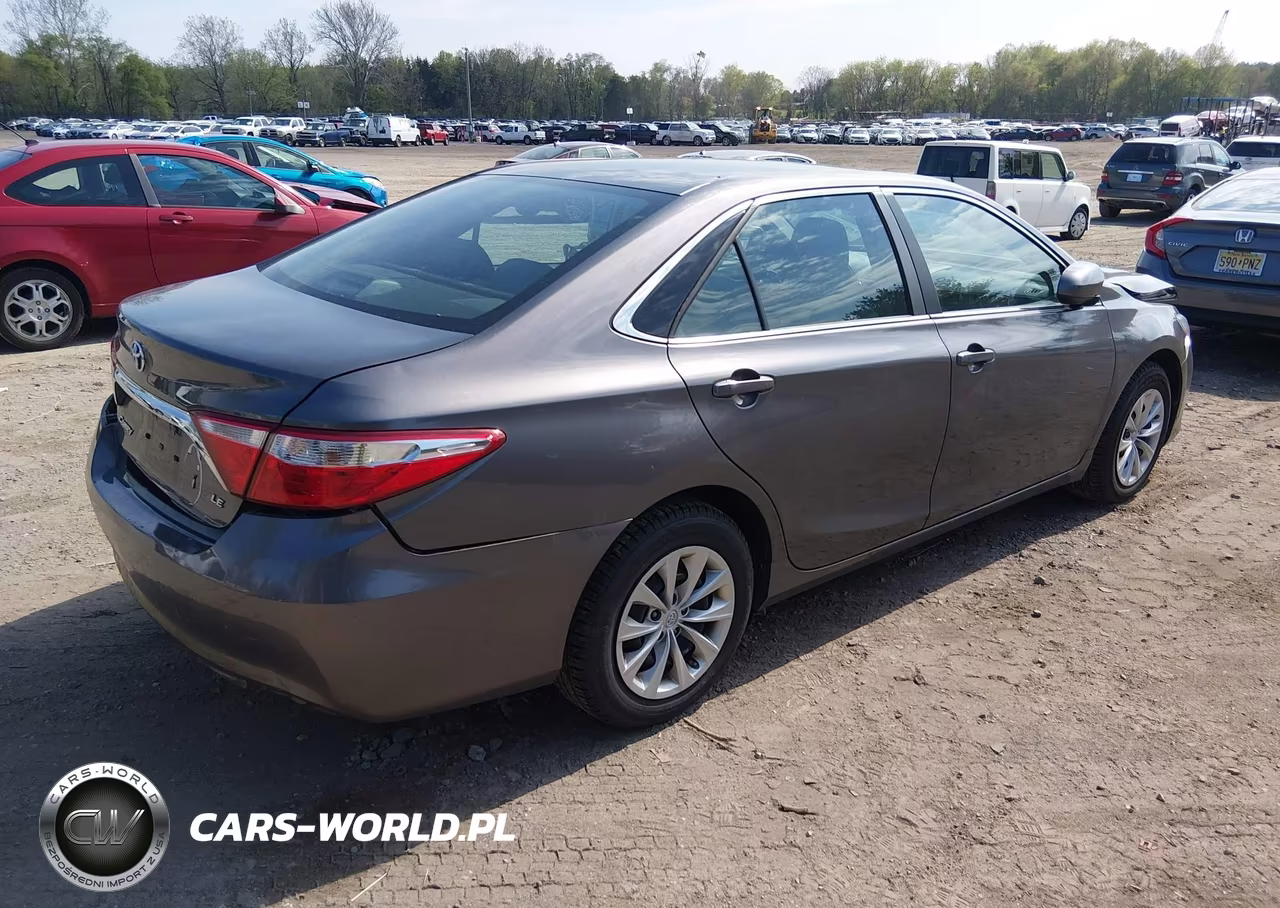 2016 Toyota Camry Le VIN:4T4BF1FK9GR540828 - 4