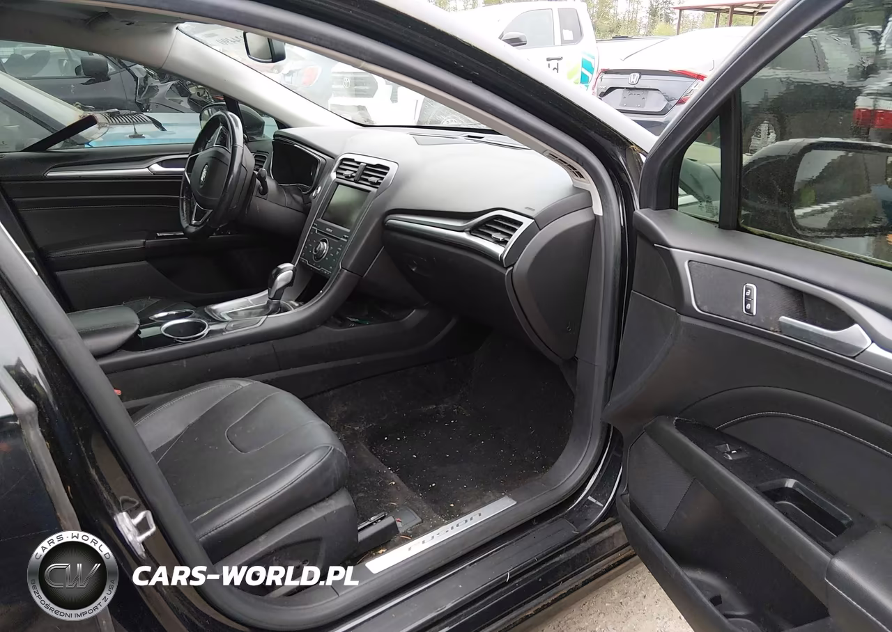 2014 Ford Fusion Titanium VIN:3FA6P0K90ER151743 - 5