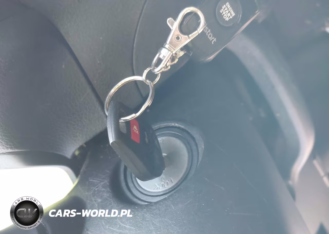 2016 Nissan Sentra S VIN:3N1AB7AP4GY271424 - 11