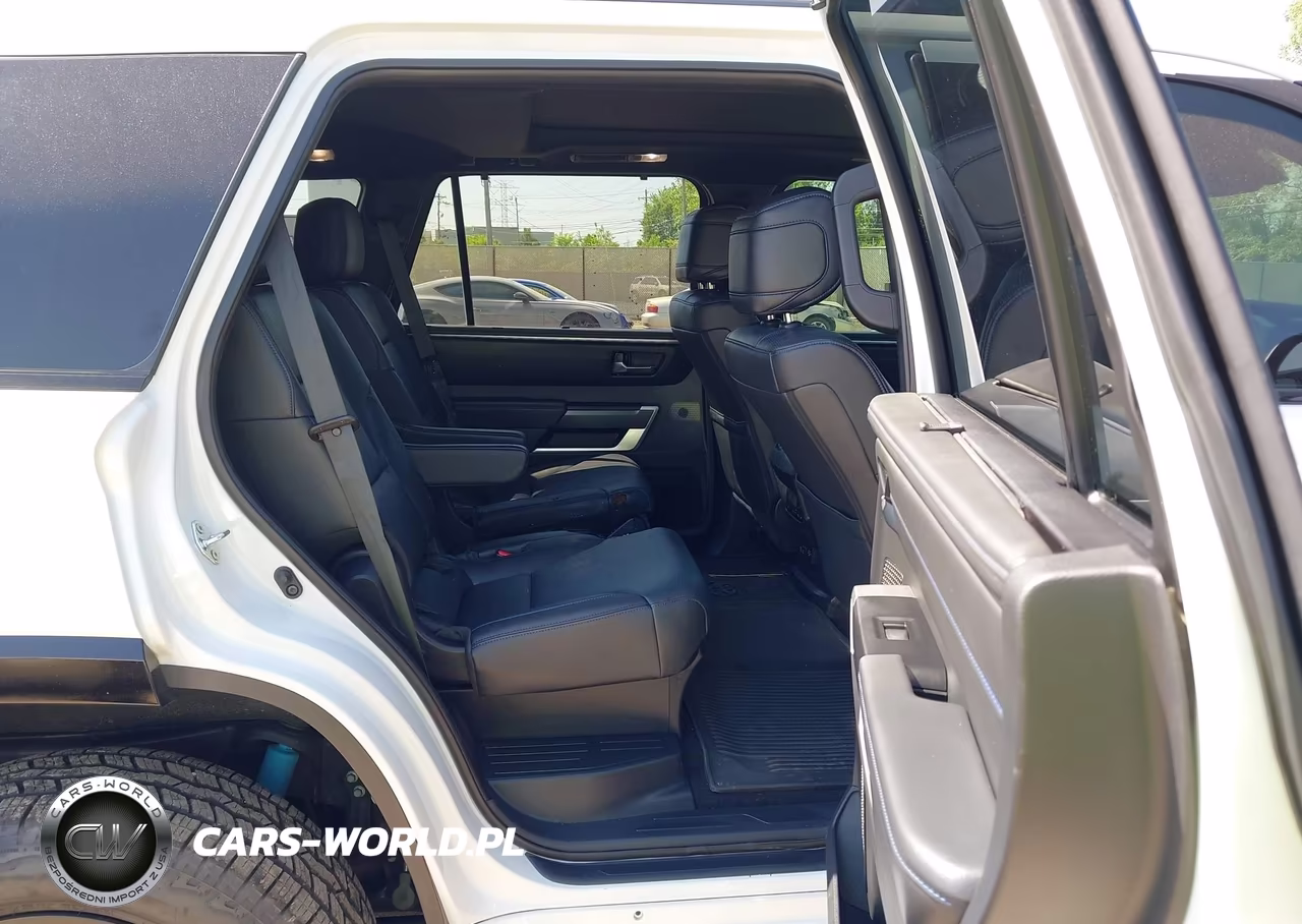 2024 Toyota Sequoia Platinum VIN:7SVAAABAXRX048113 - 8