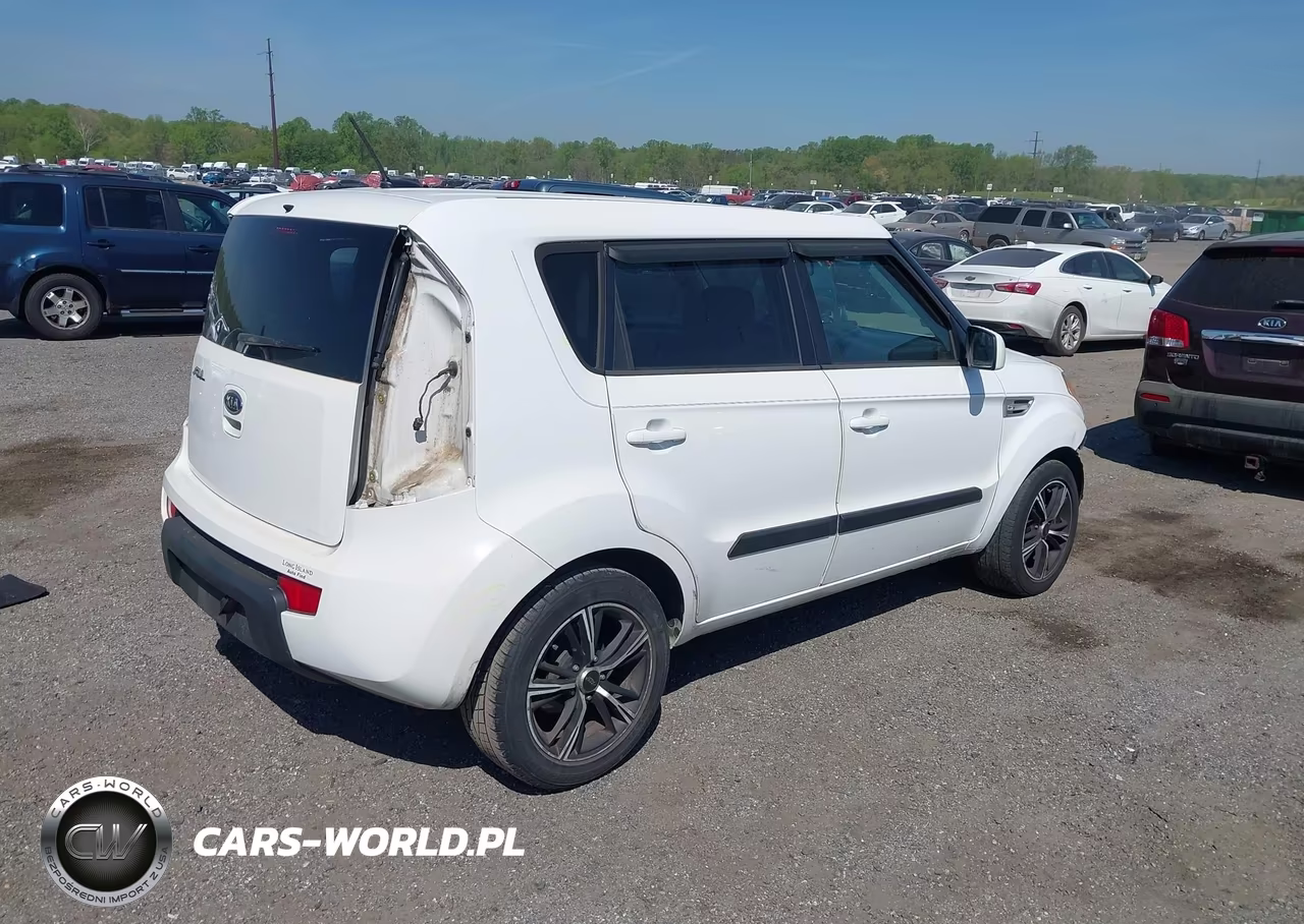 2011 Kia Soul + VIN:KNDJT2A24B7716840 - 4