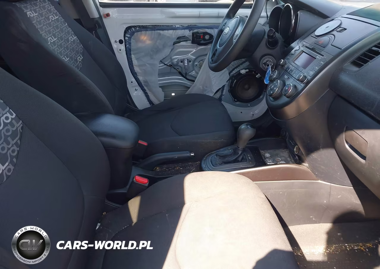 2011 Kia Soul + VIN:KNDJT2A24B7716840 - 5